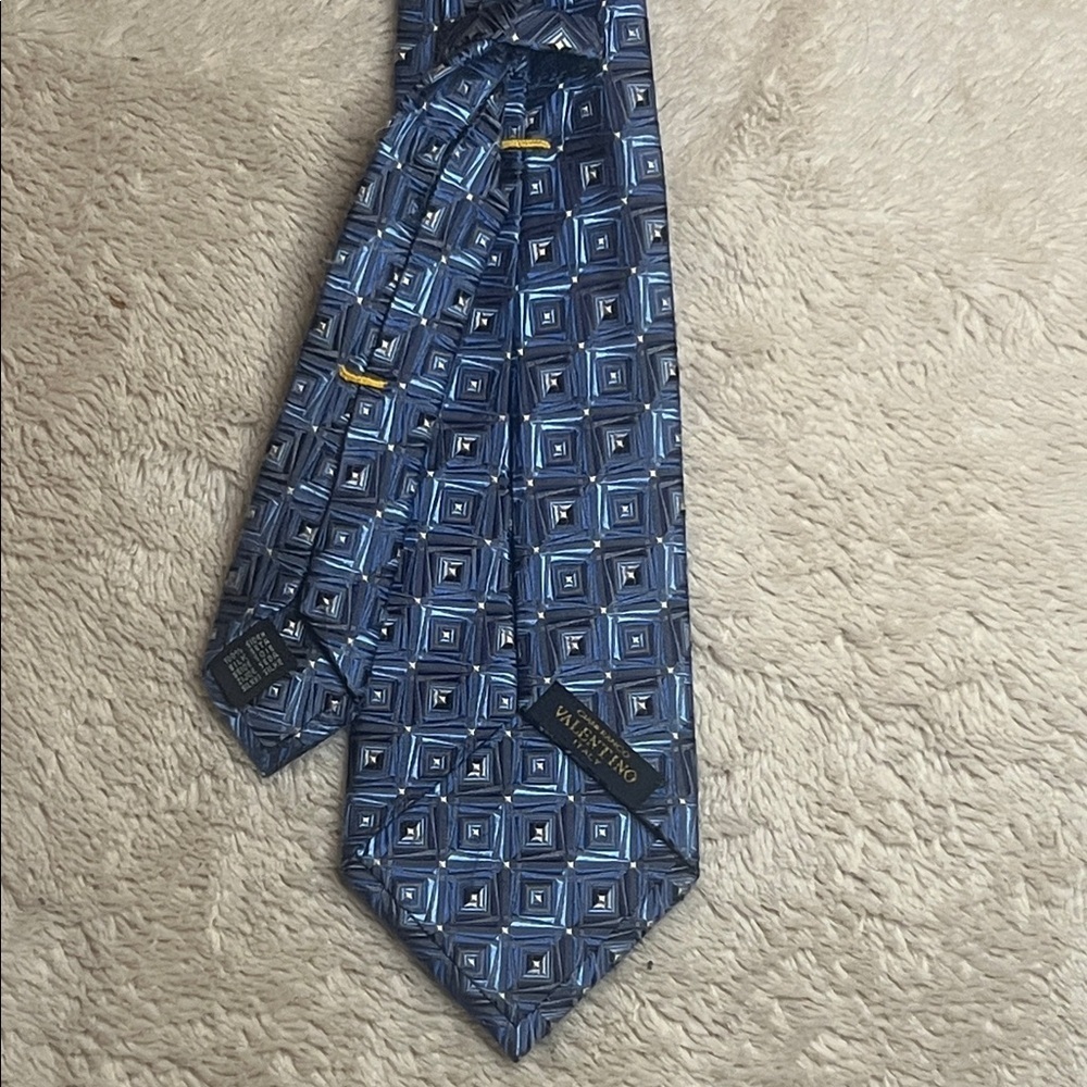 Valentino Blue Geometric Pattern Tie - Picture 6 of 9